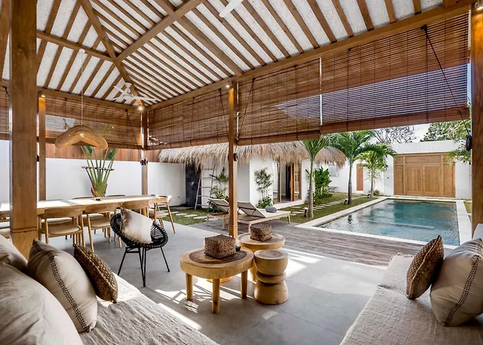 Parasol By Alfred In Bali スミニャック